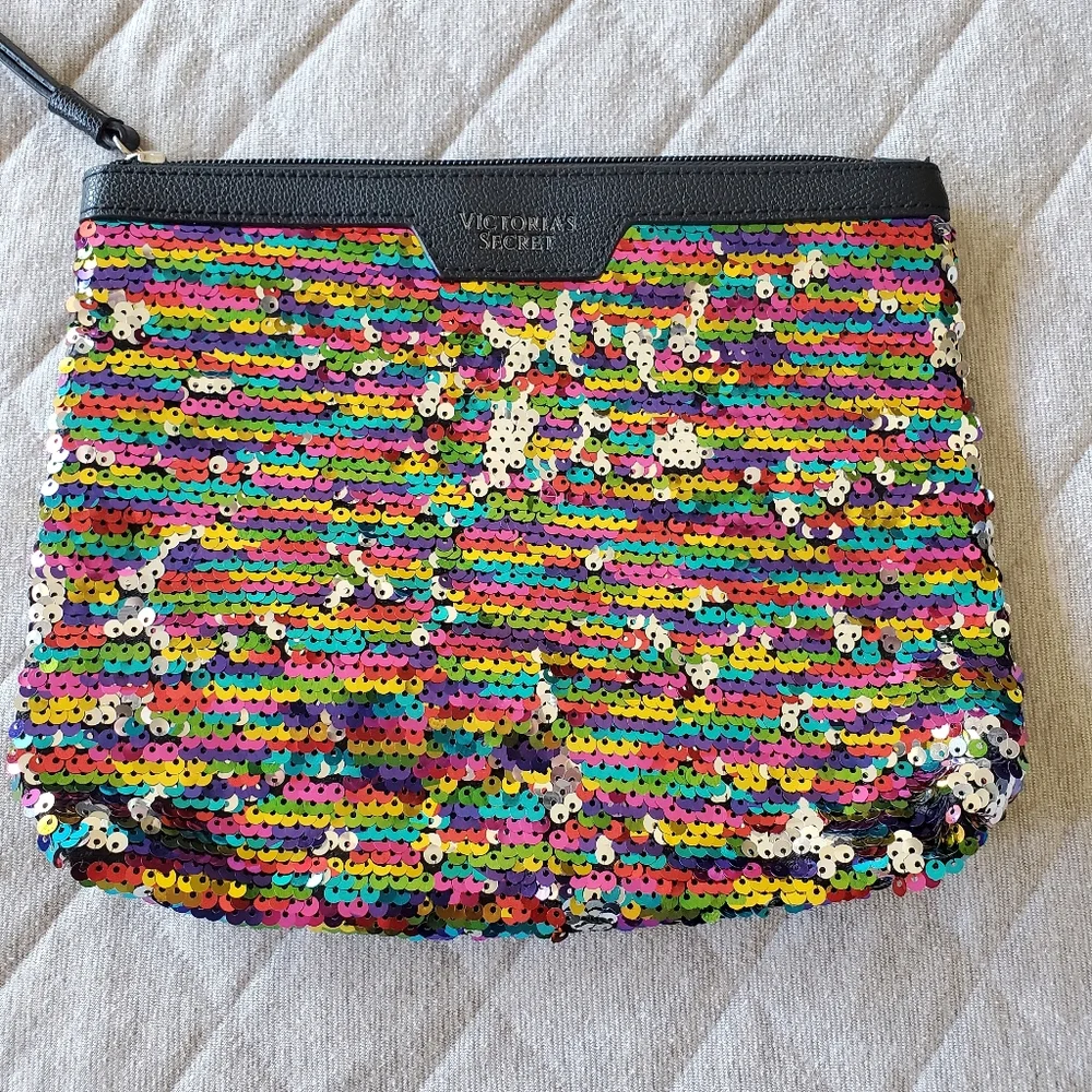 ⭐4/$20‎ Victoria's Secret Sequins Makeup Bag